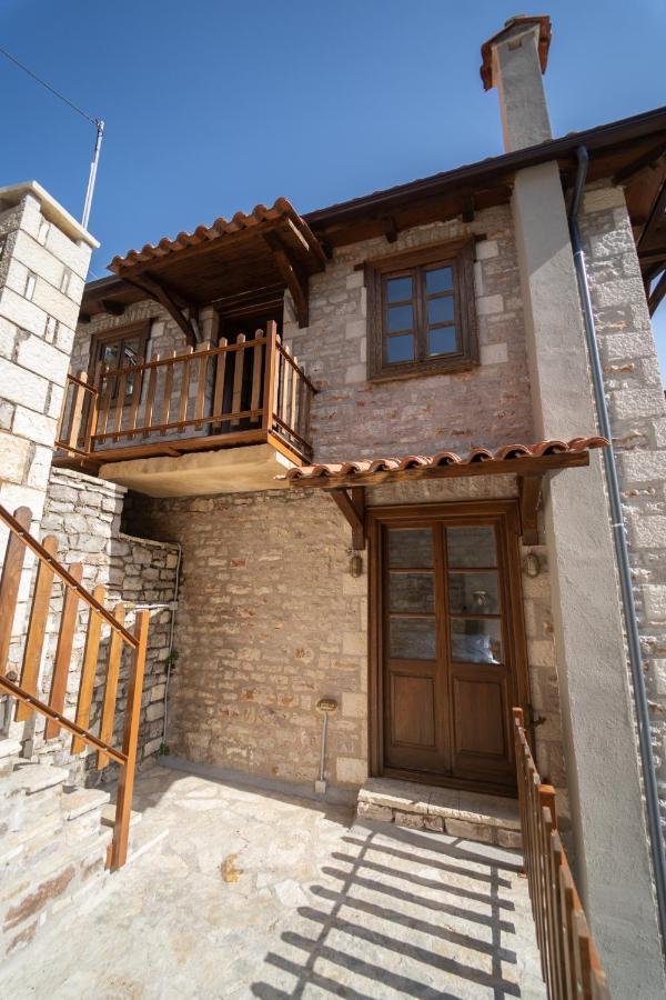 Villa Korfes-Κορφές Τριώροφη Βίλα Για Οικογένειες Και Παρέες Karpenísion Екстериор снимка