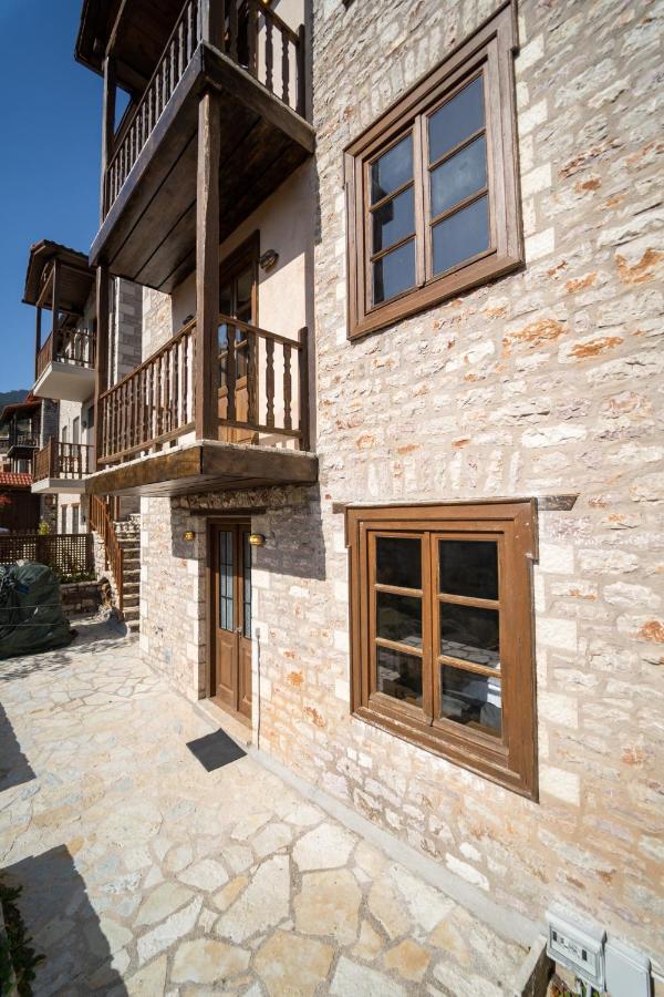 Villa Korfes-Κορφές Τριώροφη Βίλα Για Οικογένειες Και Παρέες Karpenísion Екстериор снимка